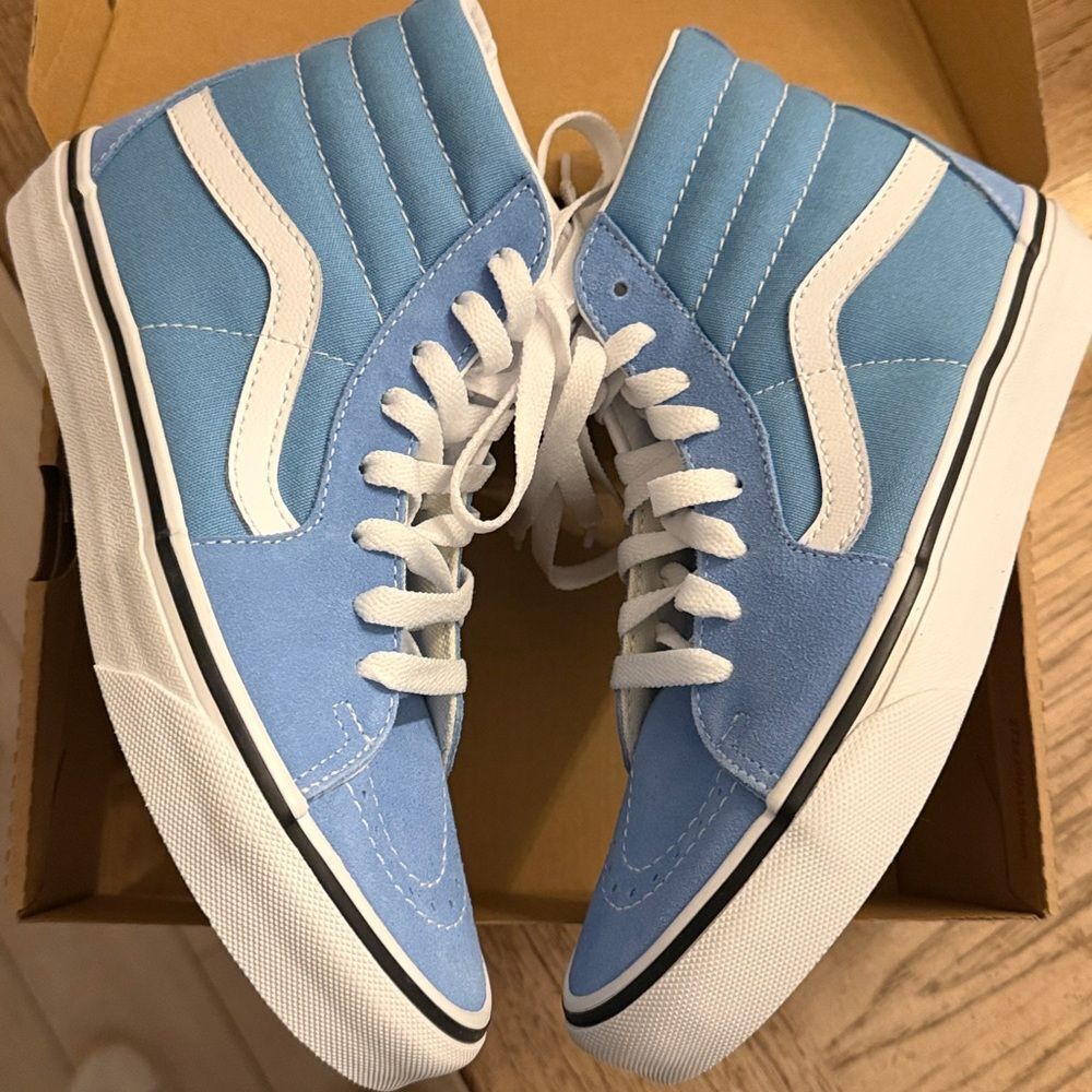 Vans Sk8-Hi Blue and White Sneakers. High tops. New - Picture 6 of 11